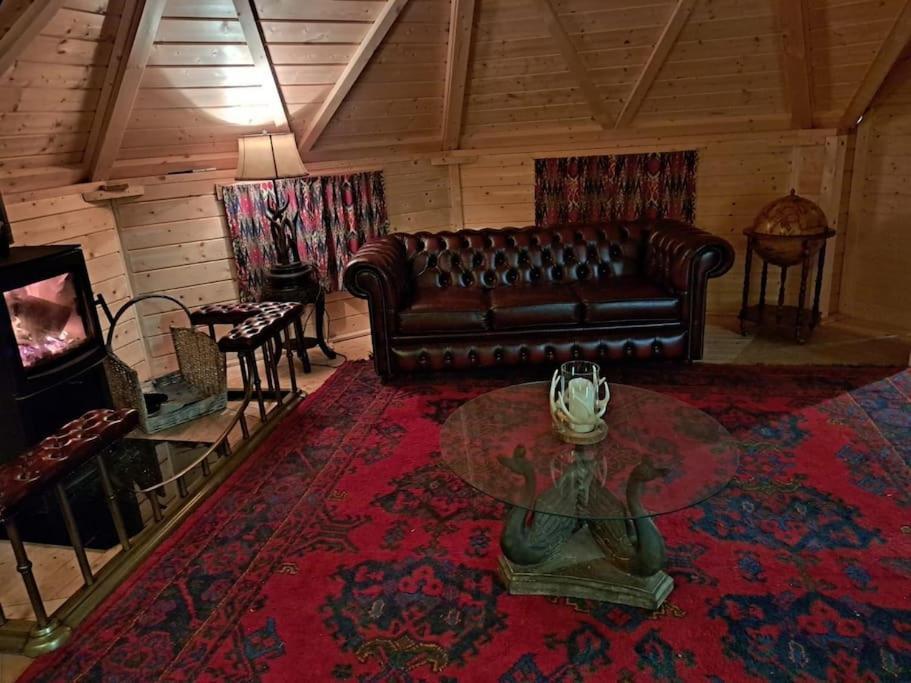 Antler Lodge Rushton Spencer Exterior photo